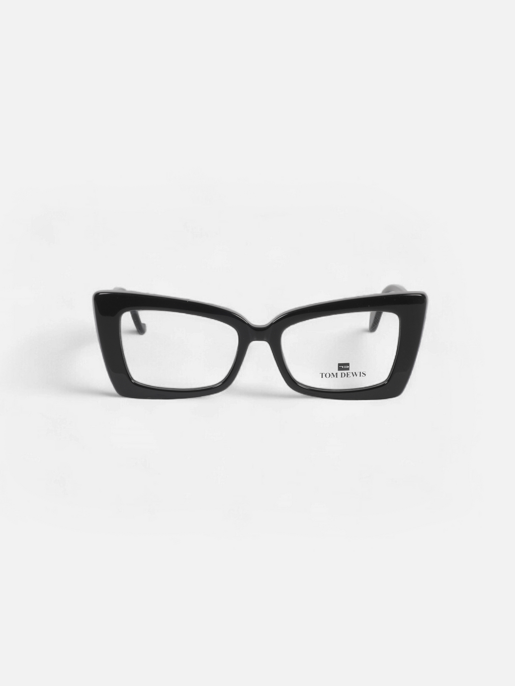 Kornize Optike - Tom Dewis, YC31112 - Tom Dewis,
